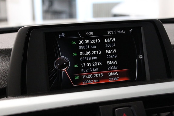 BMW 318d 28 of 30