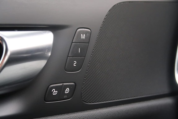 Volvo V60 12 of 24