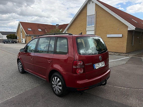 Volkswagen Touran 4 of 13