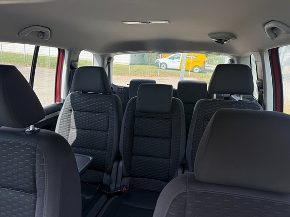 Volkswagen Touran 13 of 13