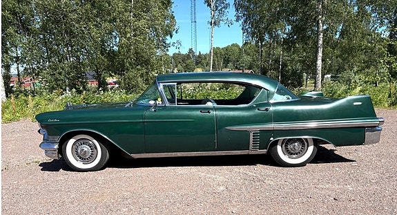 Cadillac Series 62 2 of 6