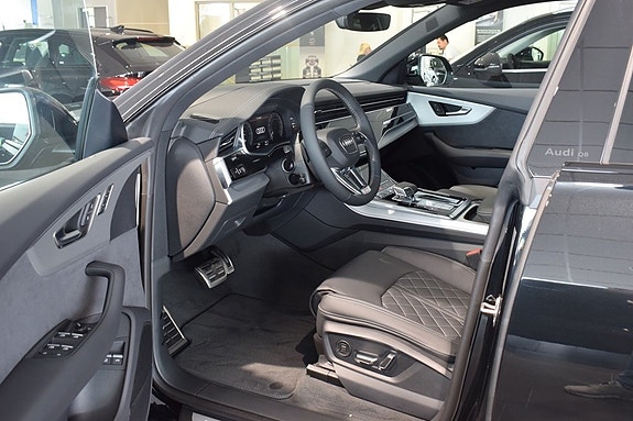 Audi Q8 5 of 9