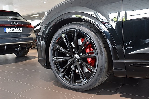 Audi Q8 3 of 9