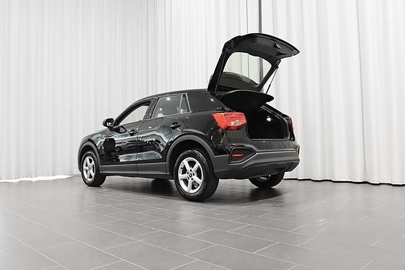 Audi Q2 4 of 18
