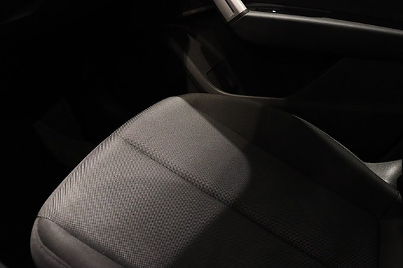 Audi Q2 18 of 18