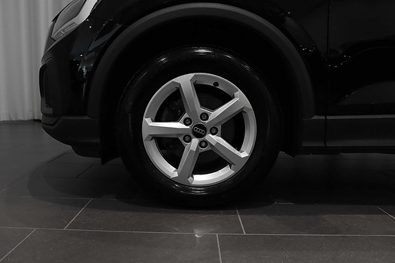 Audi Q2 6 of 18