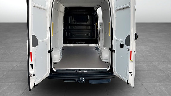 Volkswagen Crafter 12 of 12