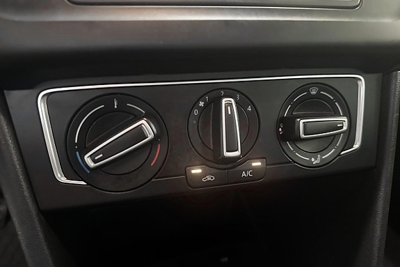 Volkswagen Polo 13 of 16