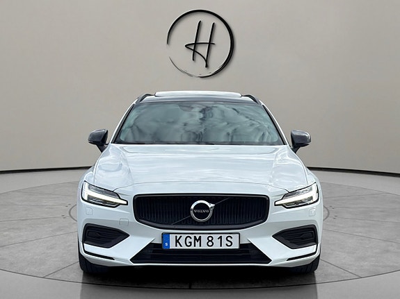Volvo V60 3 of 17