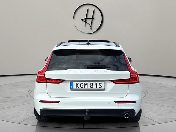Volvo V60 4 of 17