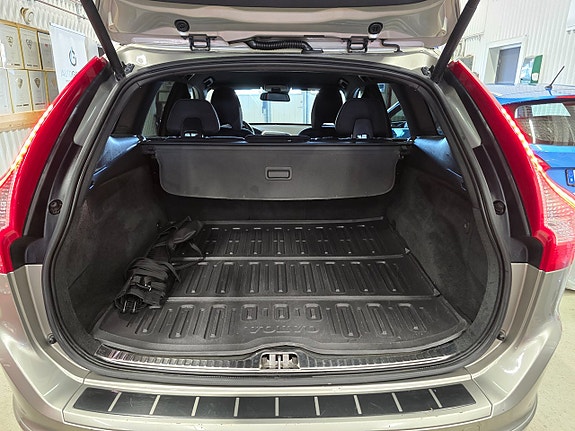 Volvo XC60 9 of 30