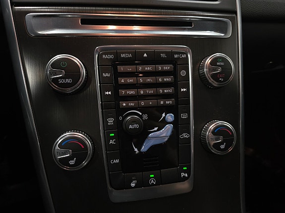 Volvo XC60 27 of 30