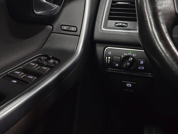 Volvo XC60 28 of 30