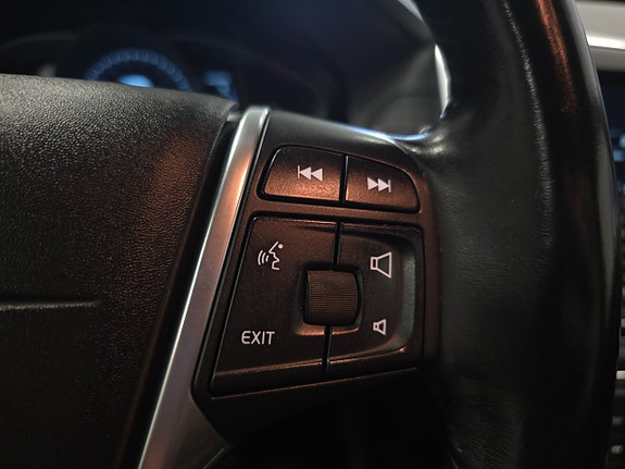 Volvo XC60 15 of 30