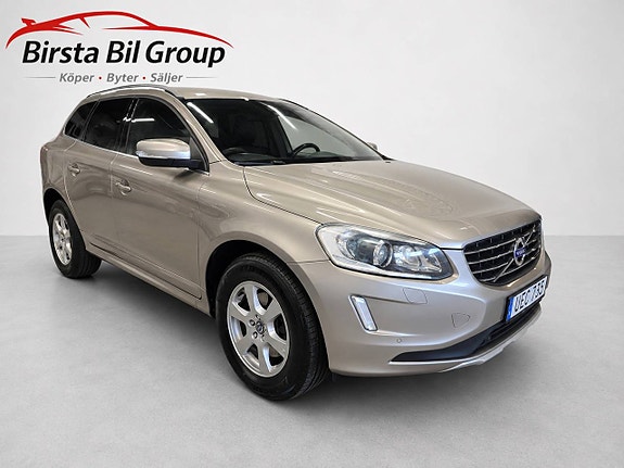 Volvo XC60 2 of 30
