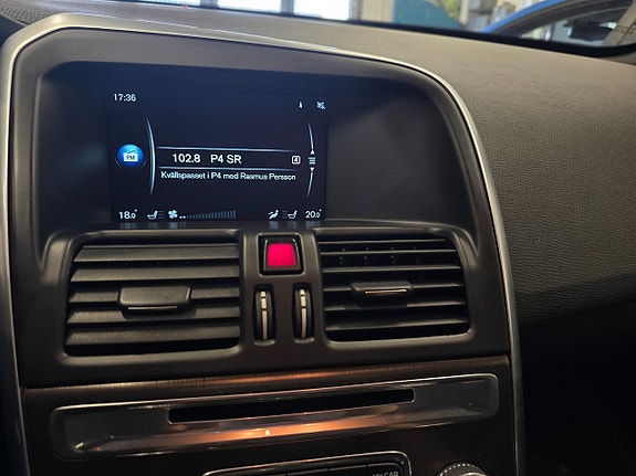 Volvo XC60 23 of 30