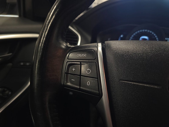 Volvo XC60 14 of 30