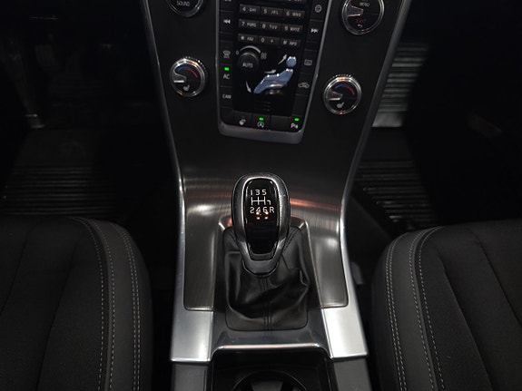 Volvo XC60 26 of 30