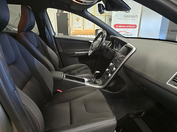 Volvo XC60 17 of 30
