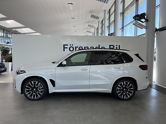 BMW X5 3 of 17