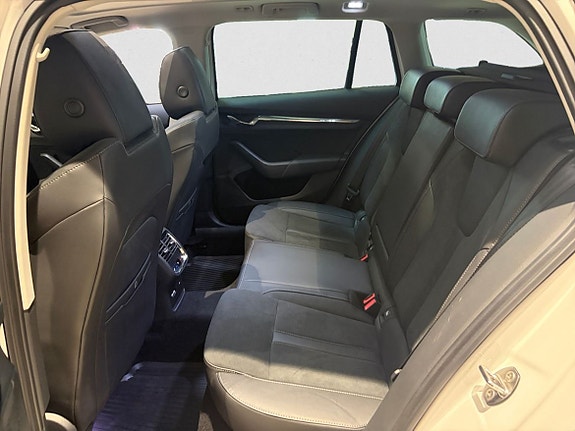 Skoda Octavia Scout 12 of 15
