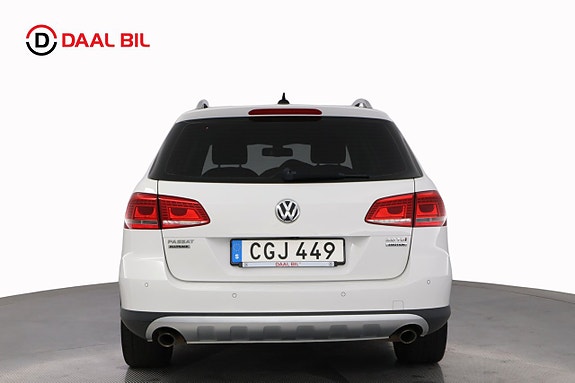 Volkswagen Passat Alltrack 7 of 25