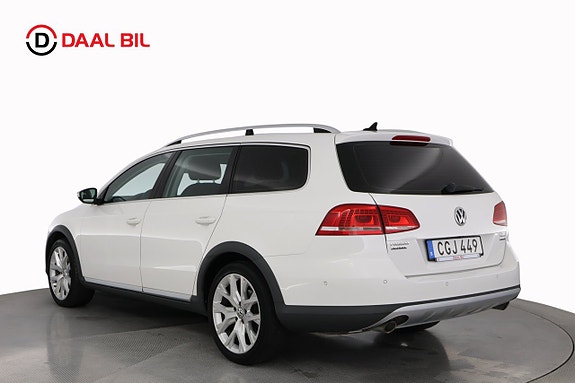 Volkswagen Passat Alltrack 8 of 25