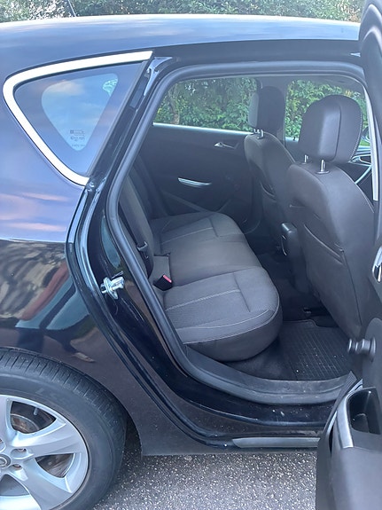 Opel Astra 10 of 12