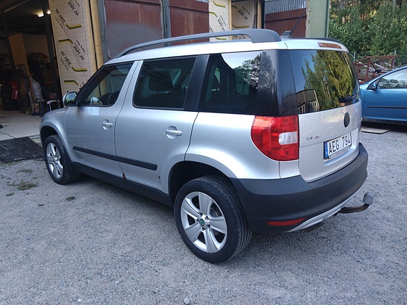 Skoda Yeti 2 of 8