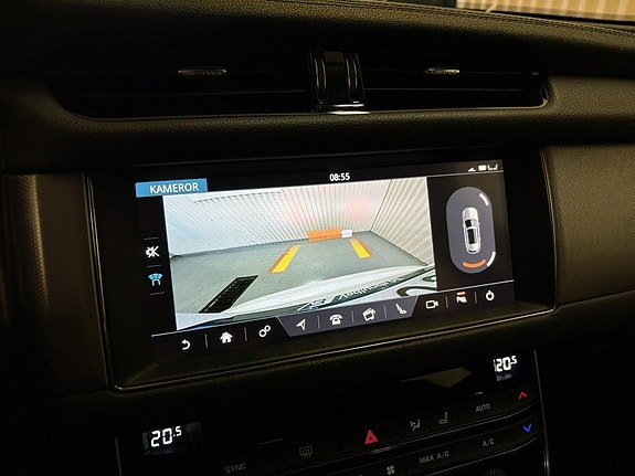 Jaguar XF 22 of 27