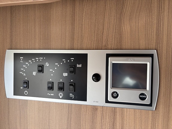 Pilote P746 C (Queensbed) 12 of 12