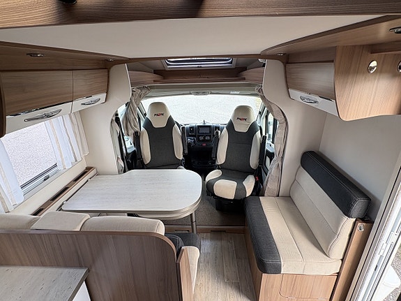 Pilote P746 C (Queensbed) 4 of 12
