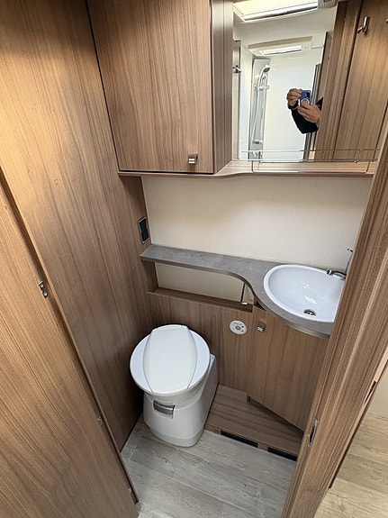 Pilote P746 C (Queensbed) 9 of 12