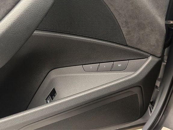 Audi e-tron 27 of 30
