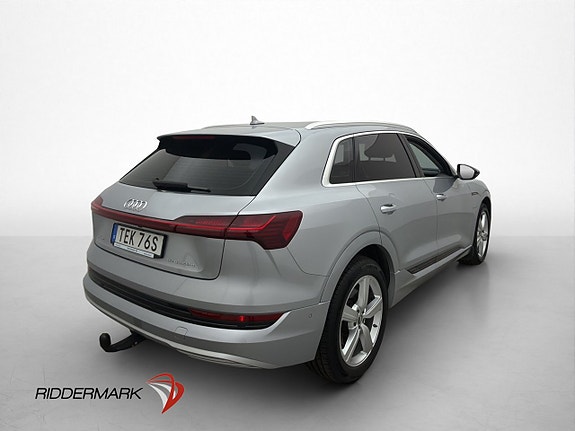 Audi e-tron 8 of 30