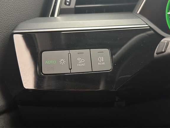 Audi e-tron 26 of 30