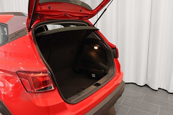 Seat Arona 5 of 17