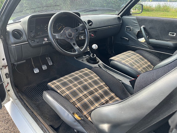 Vauxhall Cavalier 8 of 8