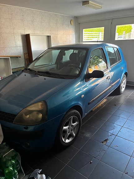 Renault Clio 2 of 2