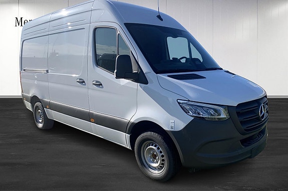 Mercedes-Benz Sprinter 317 2 of 11