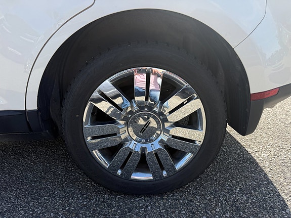 Lincoln MKX 17 of 18