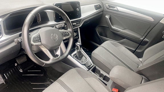 Volkswagen T-Roc 7 of 13
