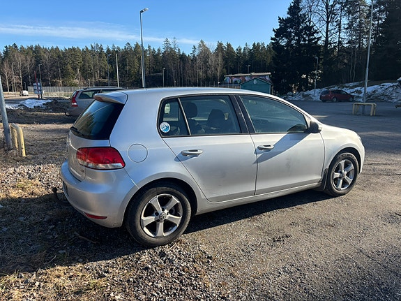 Volkswagen Golf VI 3 of 4