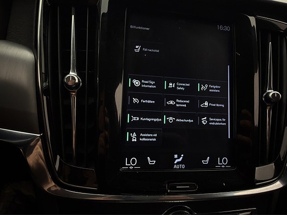 Volvo V90 24 of 30