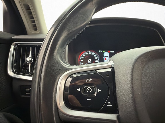 Volvo V90 14 of 30