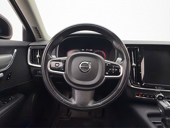 Volvo V90 13 of 30