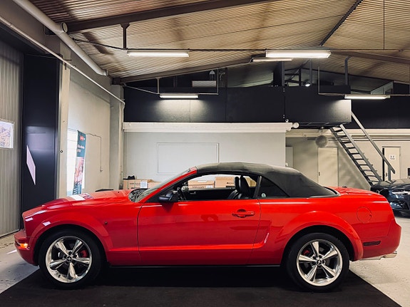 Ford Mustang 5 of 20