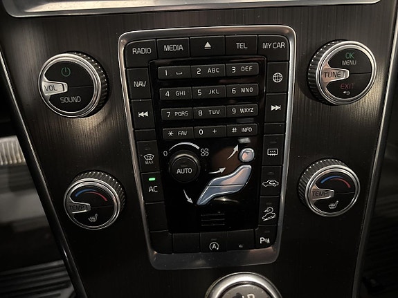 Volvo XC60 12 of 13