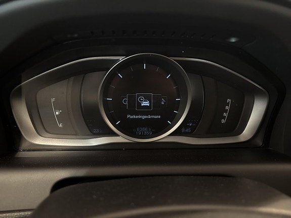 Volvo XC60 13 of 13