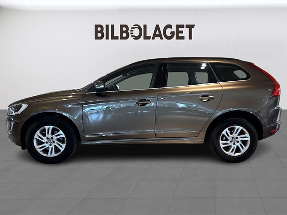 Volvo XC60 2 of 13